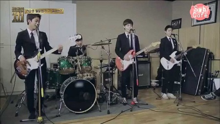 Kwak Dong-Yeon's Performing With Kokoma Band